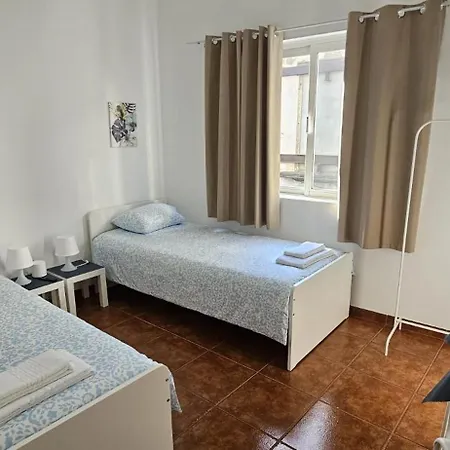9 Ilhas Hostel Ponta Delgada