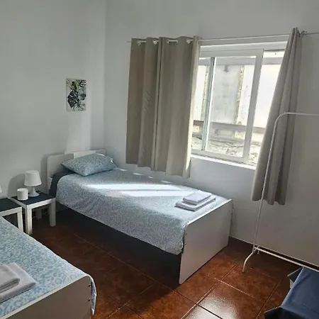 9 Ilhas Hostel Ponta Delgada